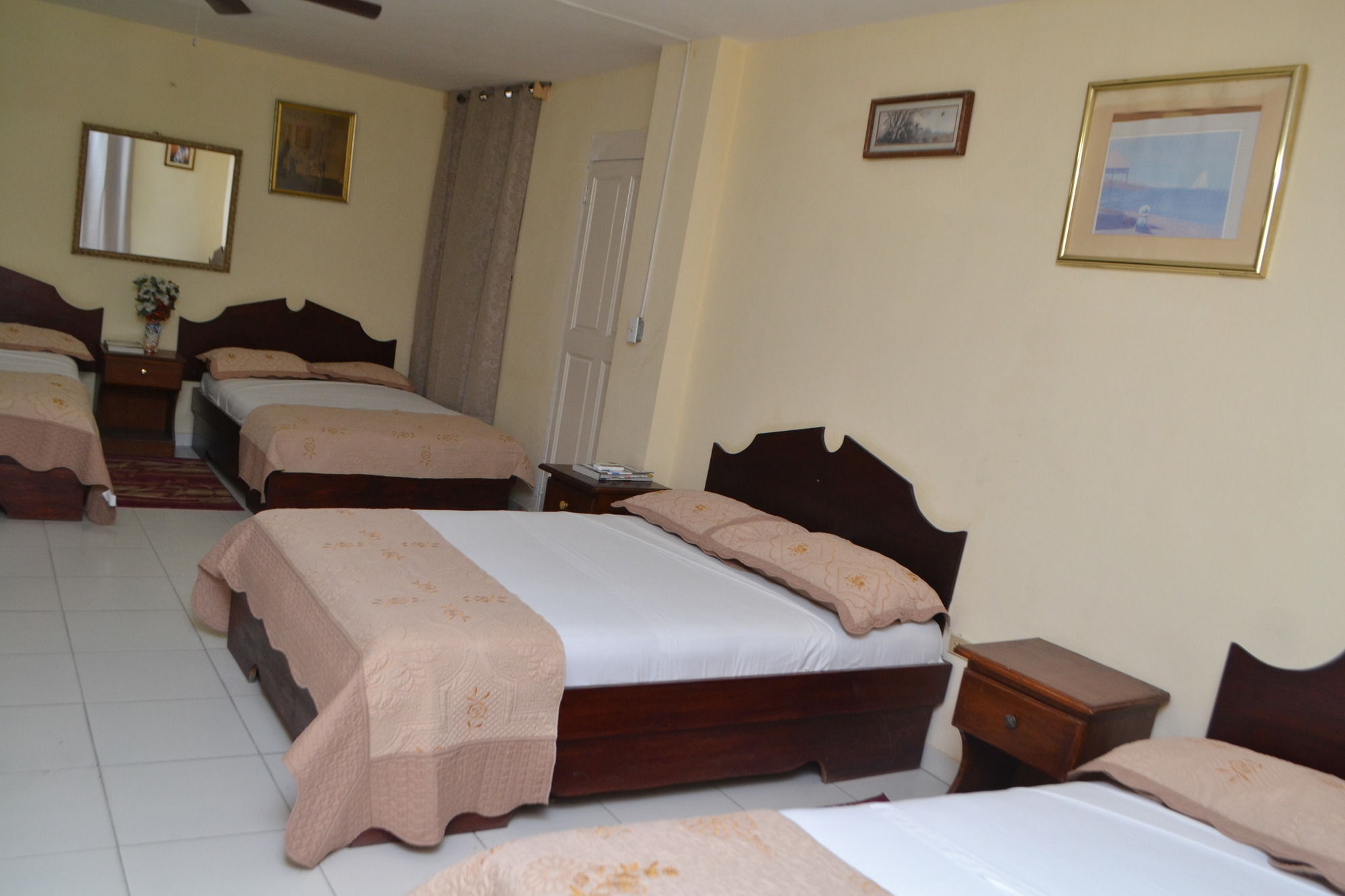 Seven Stars Hotel Musseau ภายนอก รูปภาพ